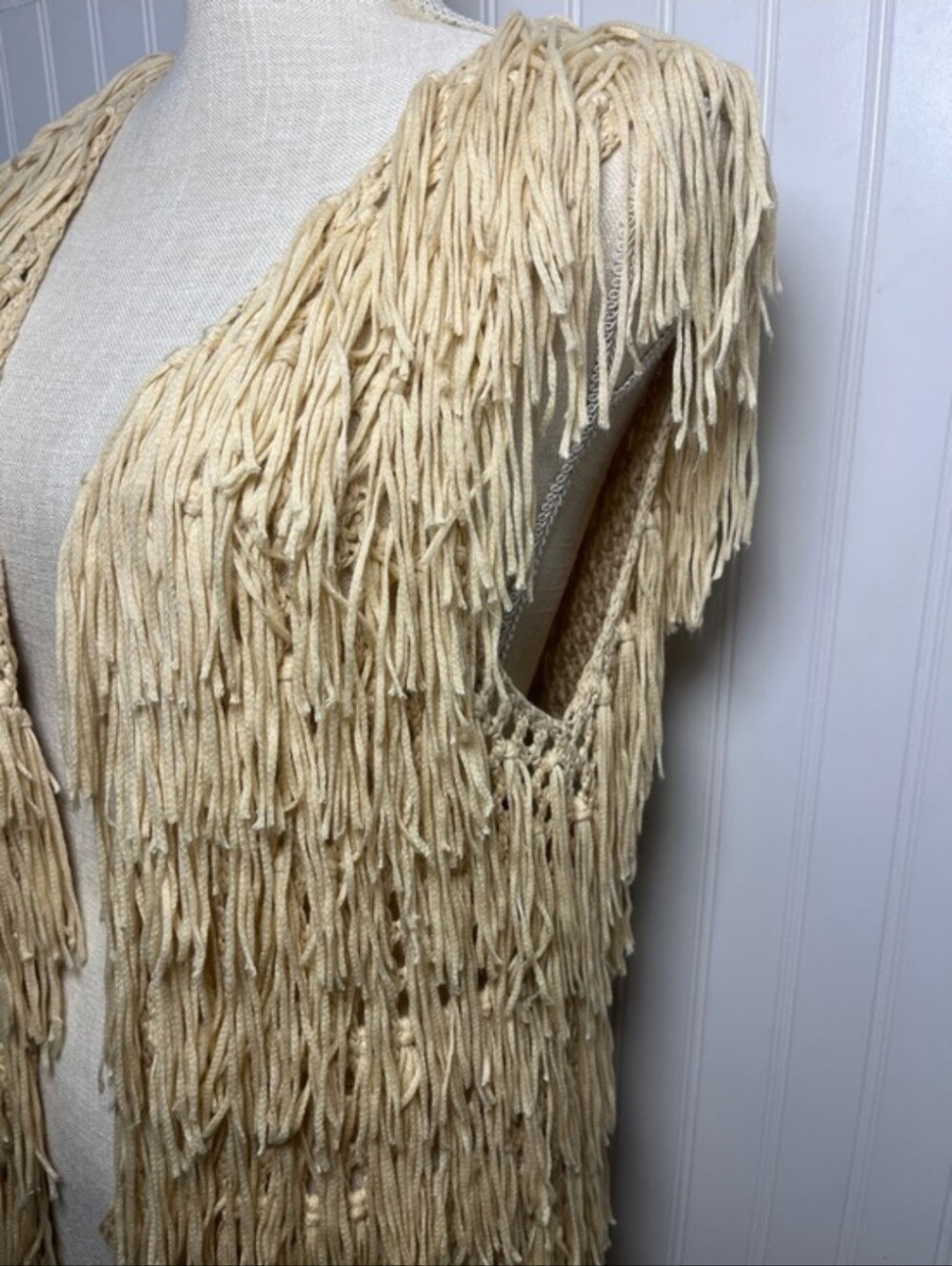 PPLA Flounder Fringe Vest Knit Boho Sleeveless Duster in Cream Size Medium - Picture 4 of 14